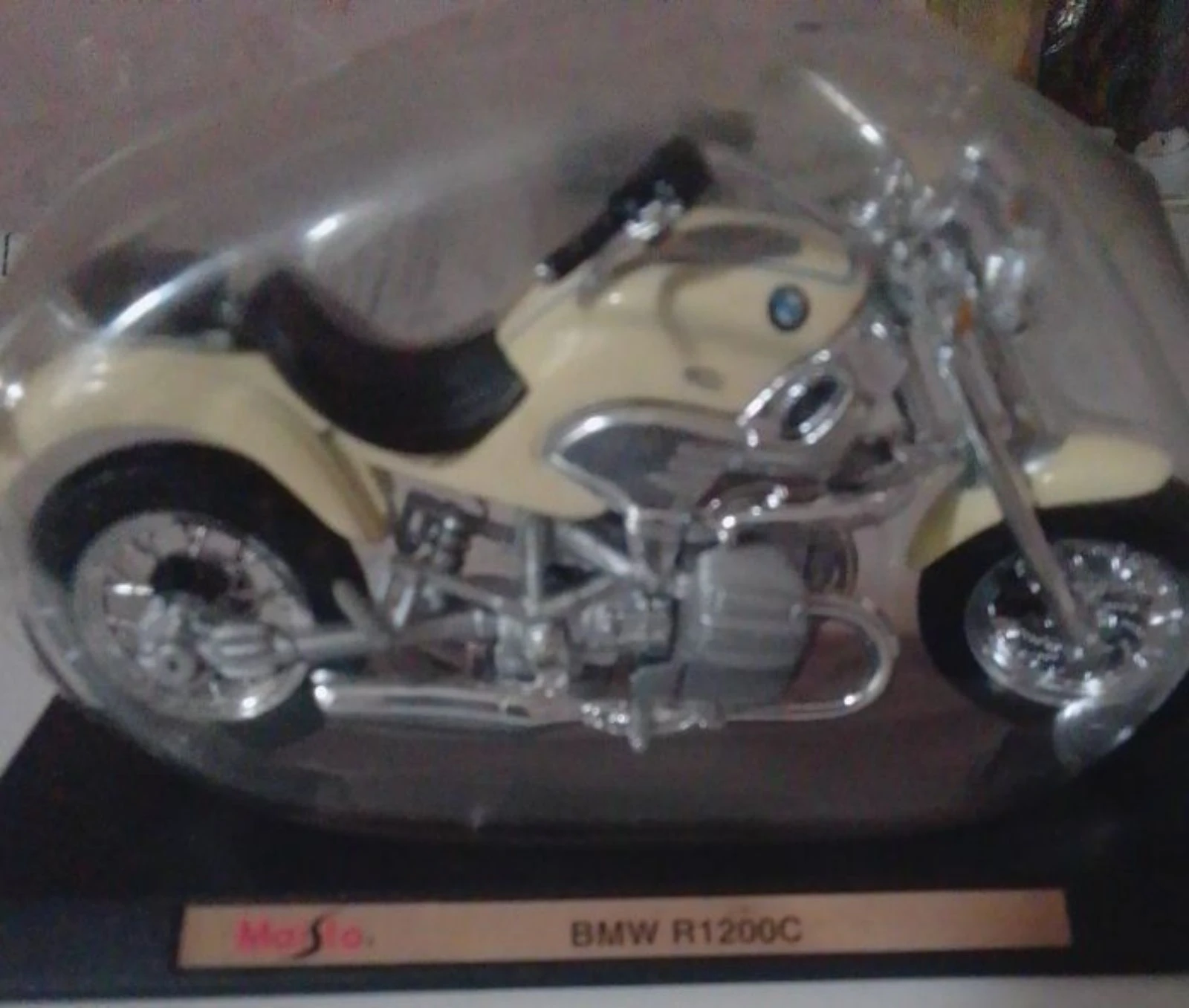 Moto miniature Maisto BMW R1200C 1:18 avec socle et coque